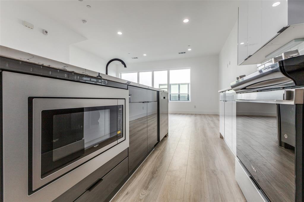 Dallas, Texas 75204, United States, 2 Bedrooms Bedrooms, ,3 BathroomsBathrooms,Residential,Active,4146