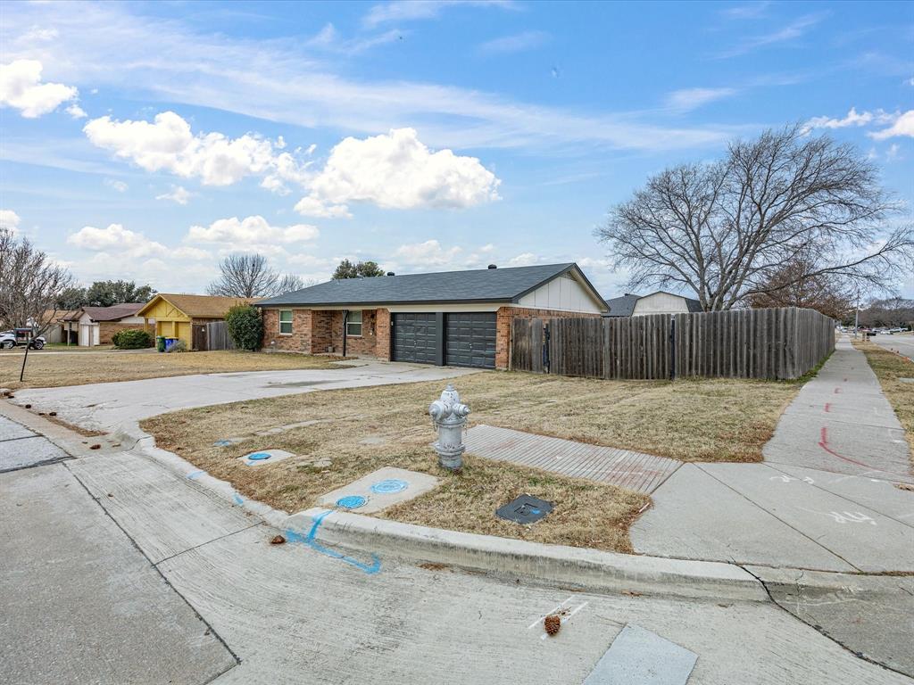 7621 Meadowbrook Drive