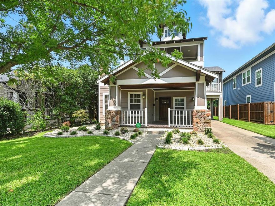 Highly Motivated Seller! Beautiful custom built craftsman style home in the heart of Dallas' own historical Vickery Place. An architectural dream: 2 story, 5-3.5-2 nestled on a large landscaped lot. Great Room is the center of it all with fullsize dining area, open gourmet island kitchen and spacious living area with corner WBFP and handscraped hardwoods throughout. Full JennAir appliance package with refrigerator! Downstairs master suite boasts sitting area, dual vanities, garden tub with separate shower and his & hers walk in closets. Roomy upstairs bedrooms with custom closets, plush carpet and ceiling fans. Emperador marble floors, entry foyer with grand staircase & 18 foot ceilings, granite bathroom vanities, alarm & sprinkler systems, too much to list! Enjoy 3 outdoor covered patios with built in surround sound wiring, juliette balcony, upstairs game room, pre-wired media room and more! Just minutes to Katy Trail, Knox Henderson, Lower Greenville, George Bush Library! Call NOW!