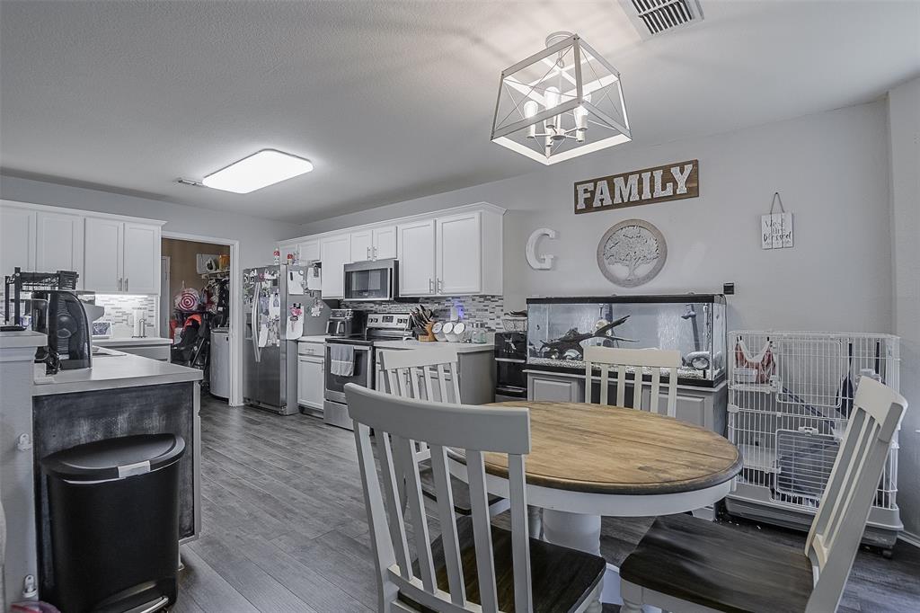 1575 Sandhurst Drive