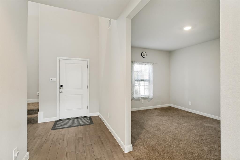 832 Alexandria Lane