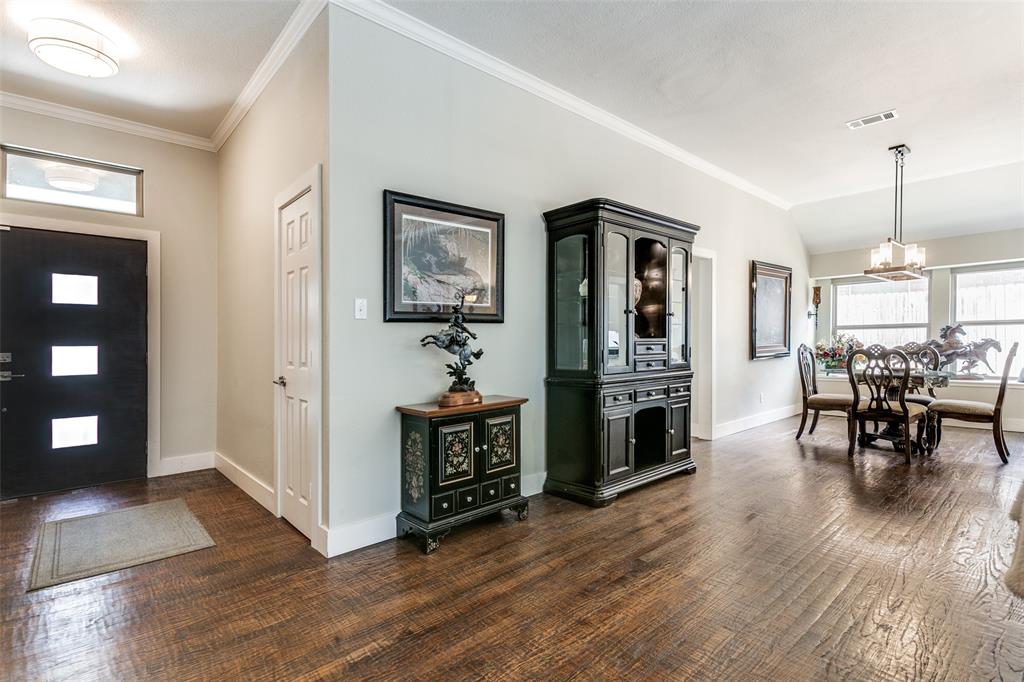 4320 Country Lane