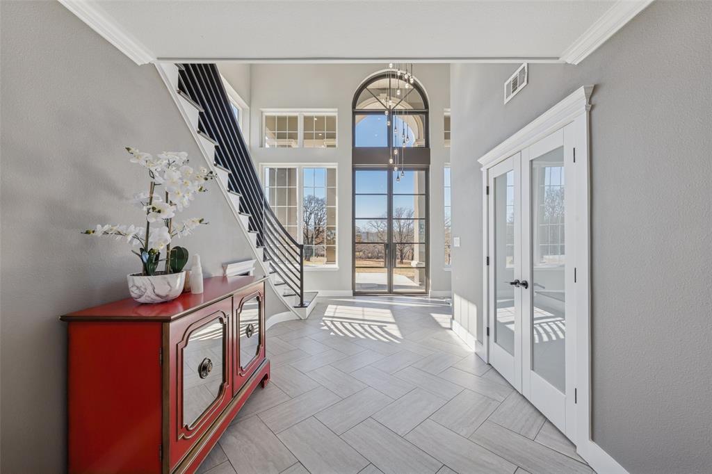 9204 Indian Knoll Trail