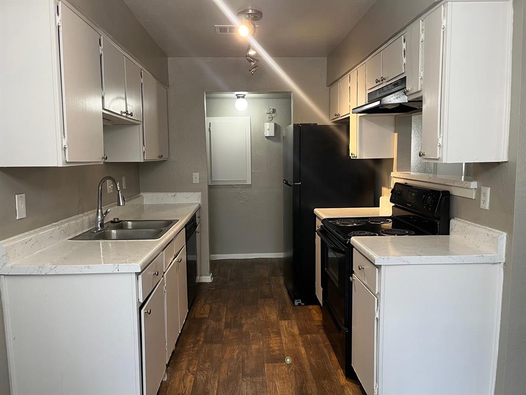 Parkside Condos - Residential