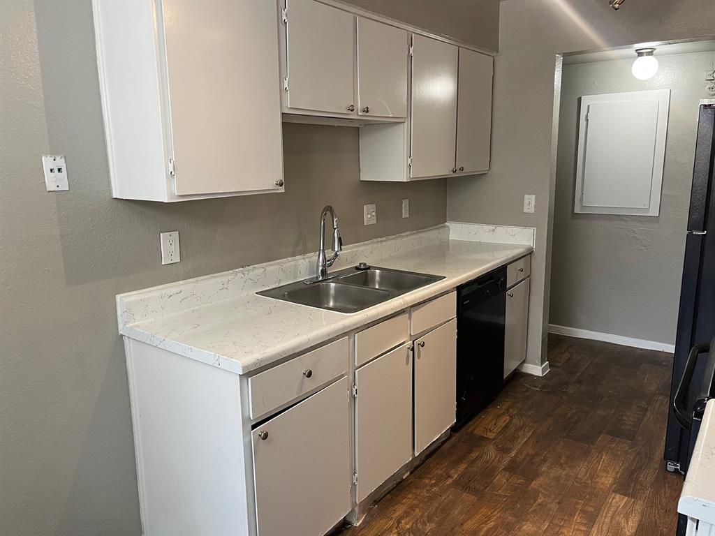 Parkside Condos - Residential