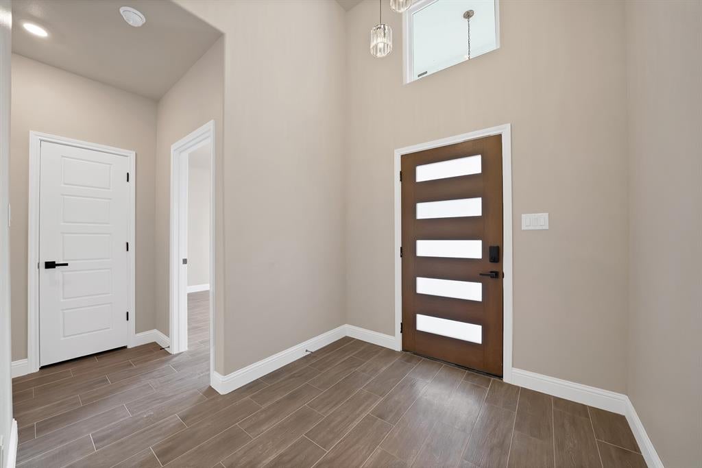2210 San Saba Court