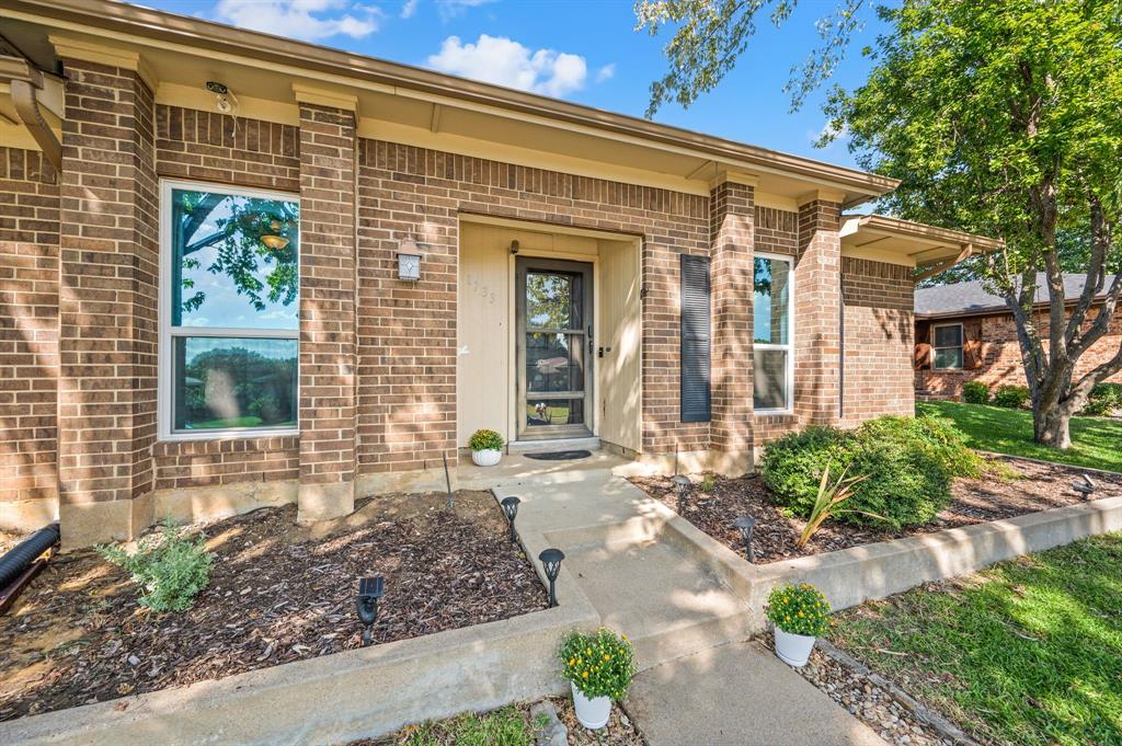 1733 Sterling Lane