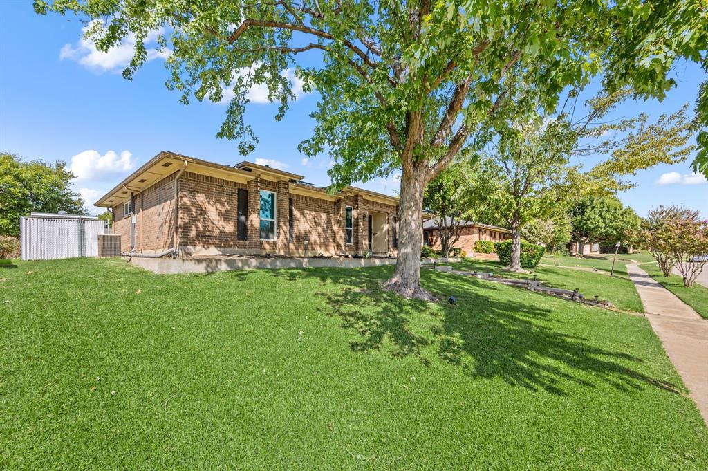 1733 Sterling Lane