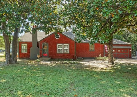4901 Barbara Road River Oaks TX 76114