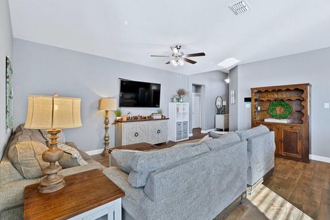 Tiny photo for 15840 Farringdon Street, Fort Worth, TX 76247 (MLS # 21100377)