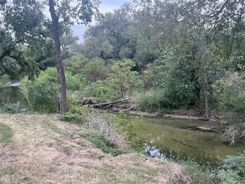 A home in Glen Rose