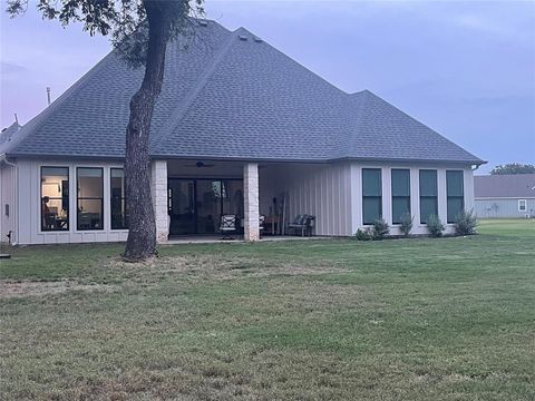 A home in Glen Rose