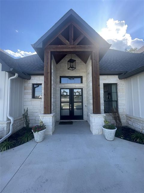 A home in Glen Rose