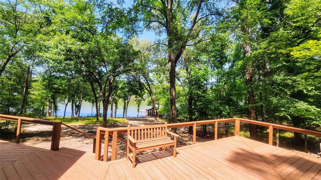 92 Lake Frankston