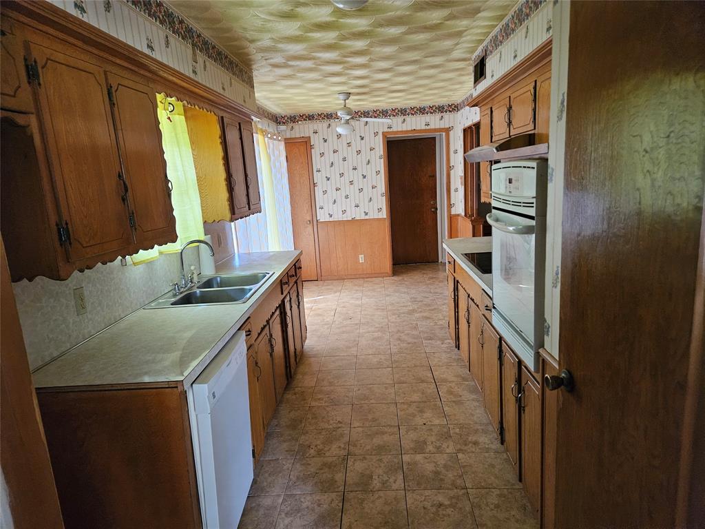 Highlands Oaks 3 - Residential Lease