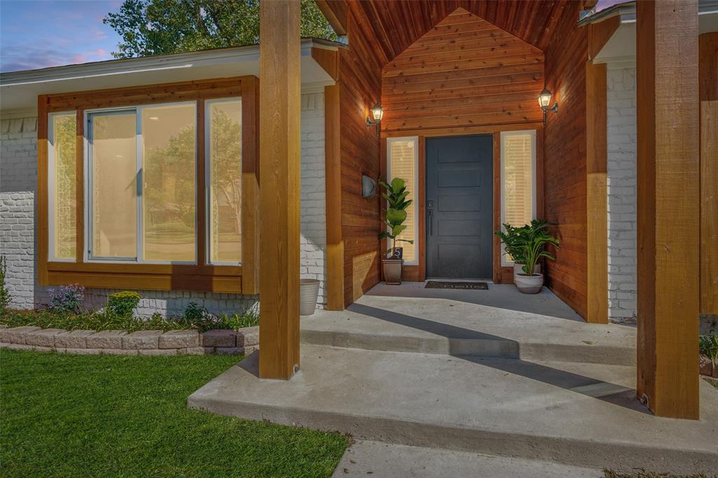 5414 Oak Trail