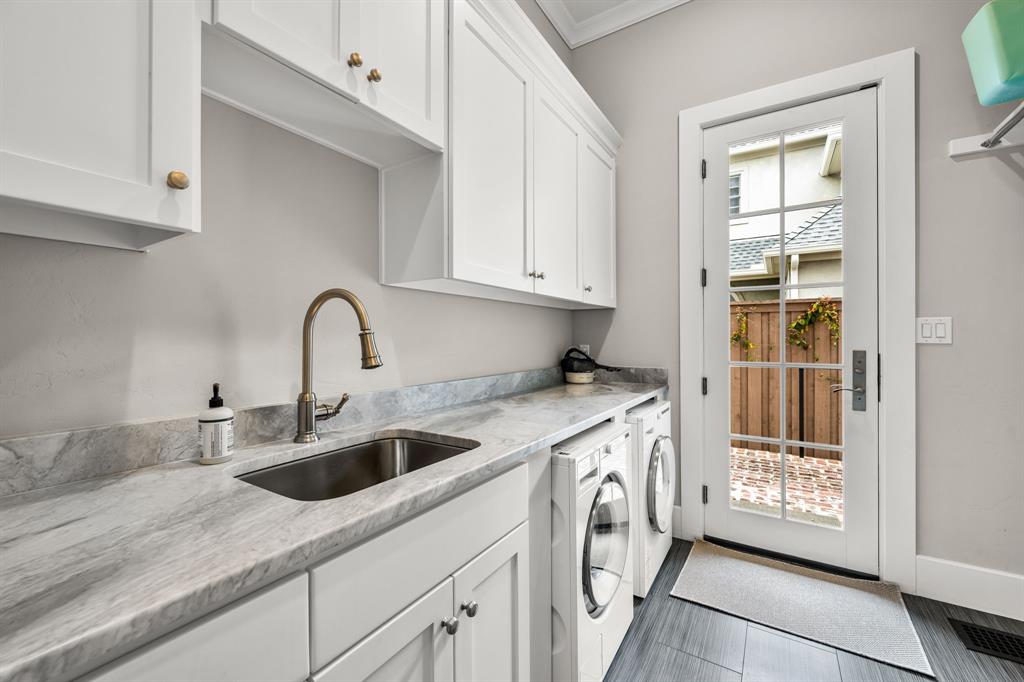 UNIVERSITY HEIGHTS - Residential