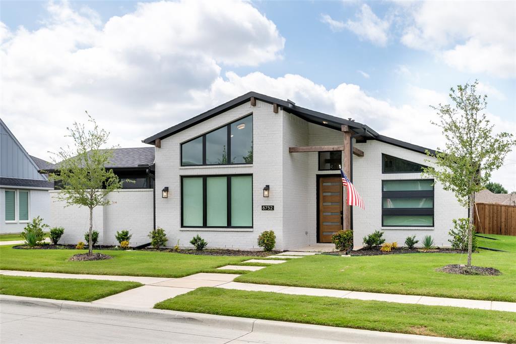 8752 Hightower Drive