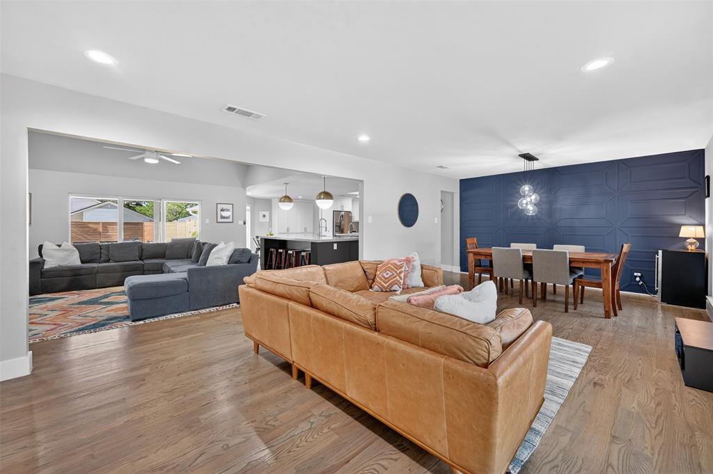 7230 Crooked Oak Drive