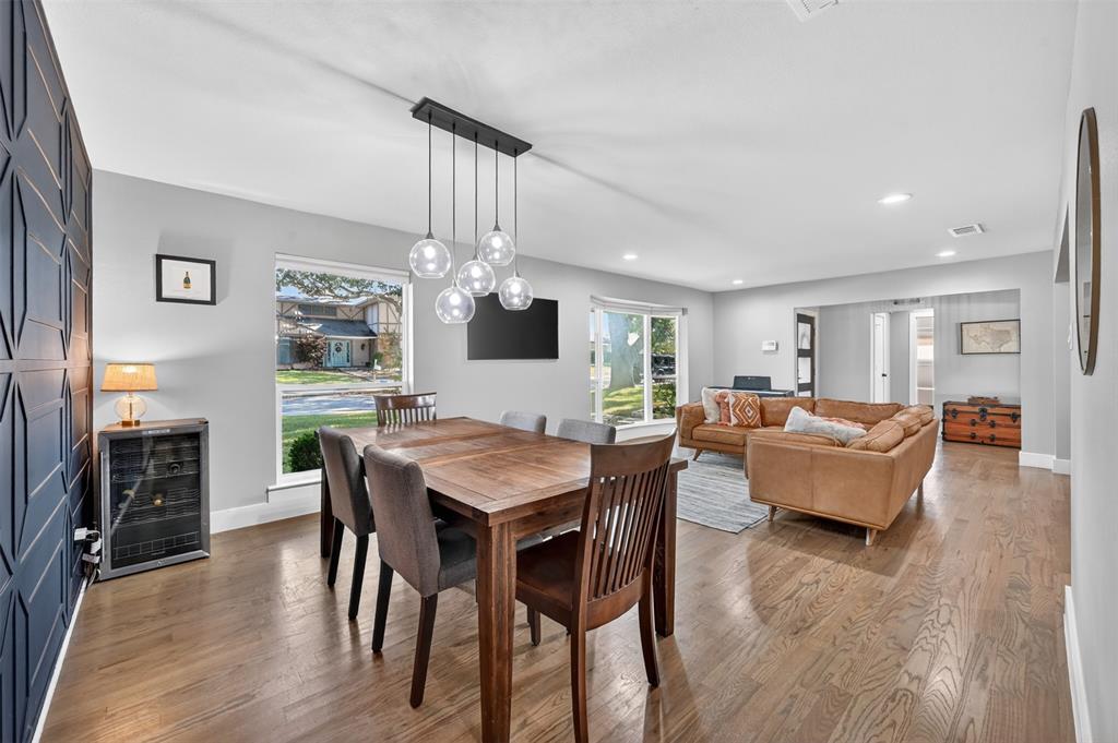 7230 Crooked Oak Drive