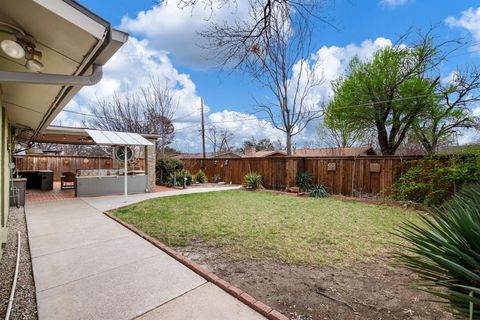 Tiny photo for 917 Warfield Way, Richardson, TX 75080 (MLS # 21197356)