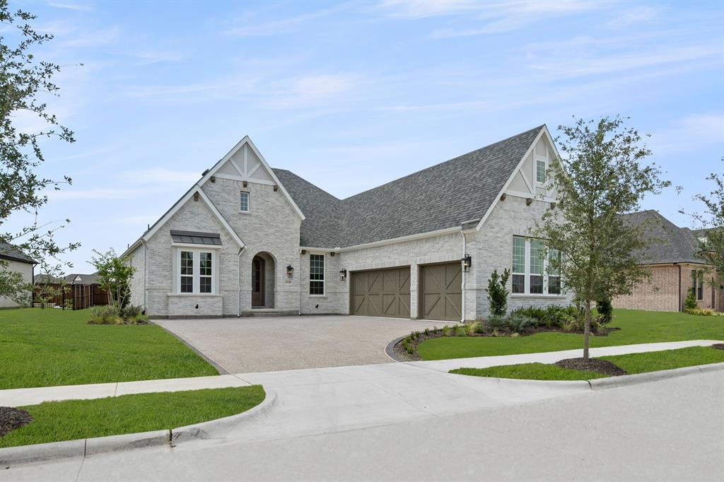 4718 Hawthorn Hills Lane
