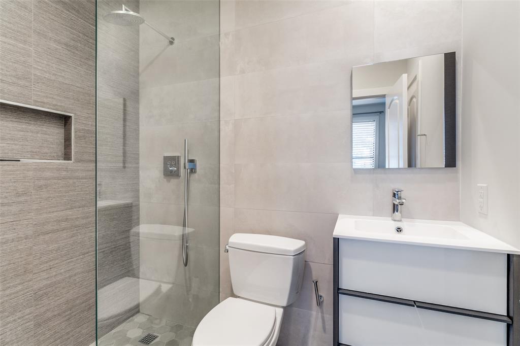 4211 Rawlins Street 530