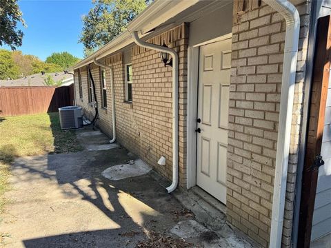 Tiny photo for 2441 Lindale Lane, Mesquite, TX 75149 (MLS # 21201155)