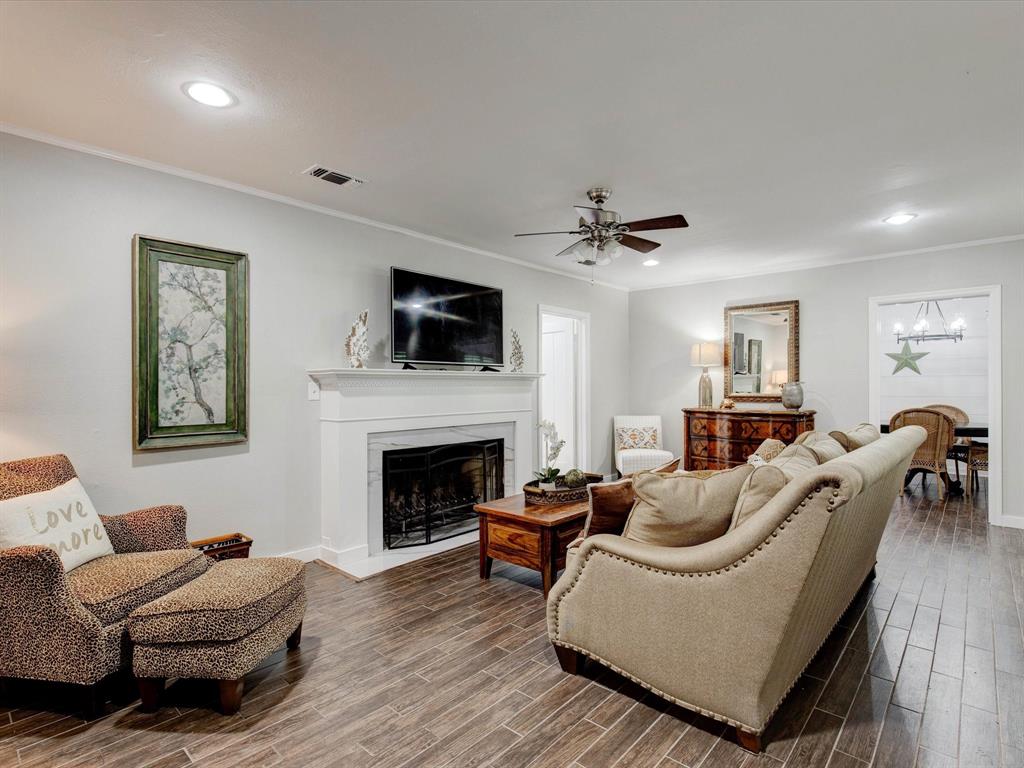 3727 W Biddison Street