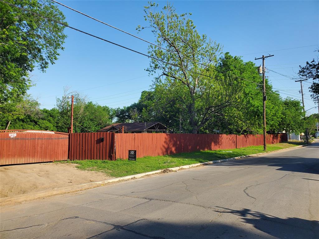825 S Hughes Avenue
