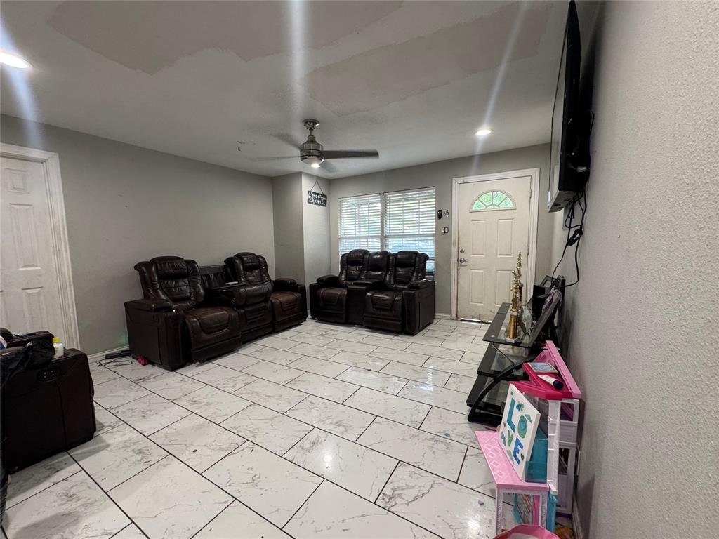 1104 Ridgeview Street