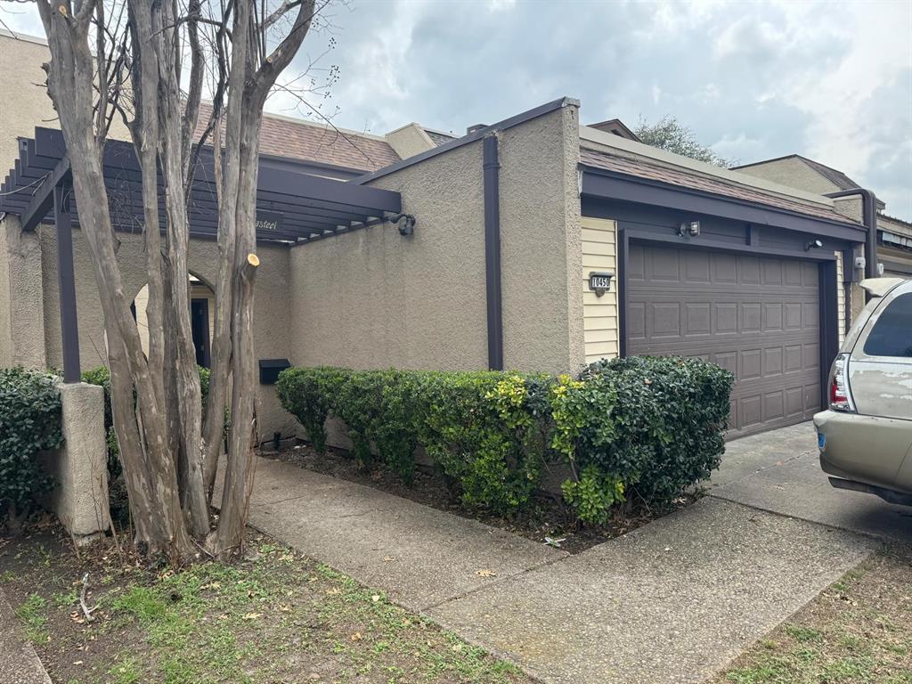 Las Brisas - Residential