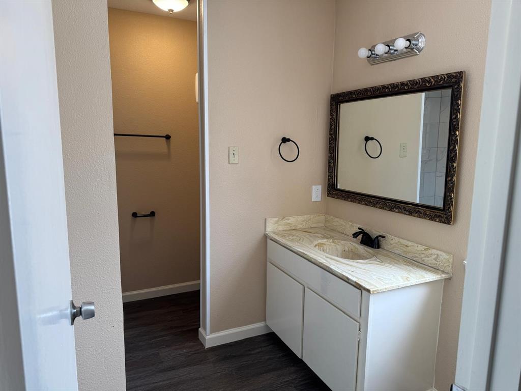 Las Brisas - Residential