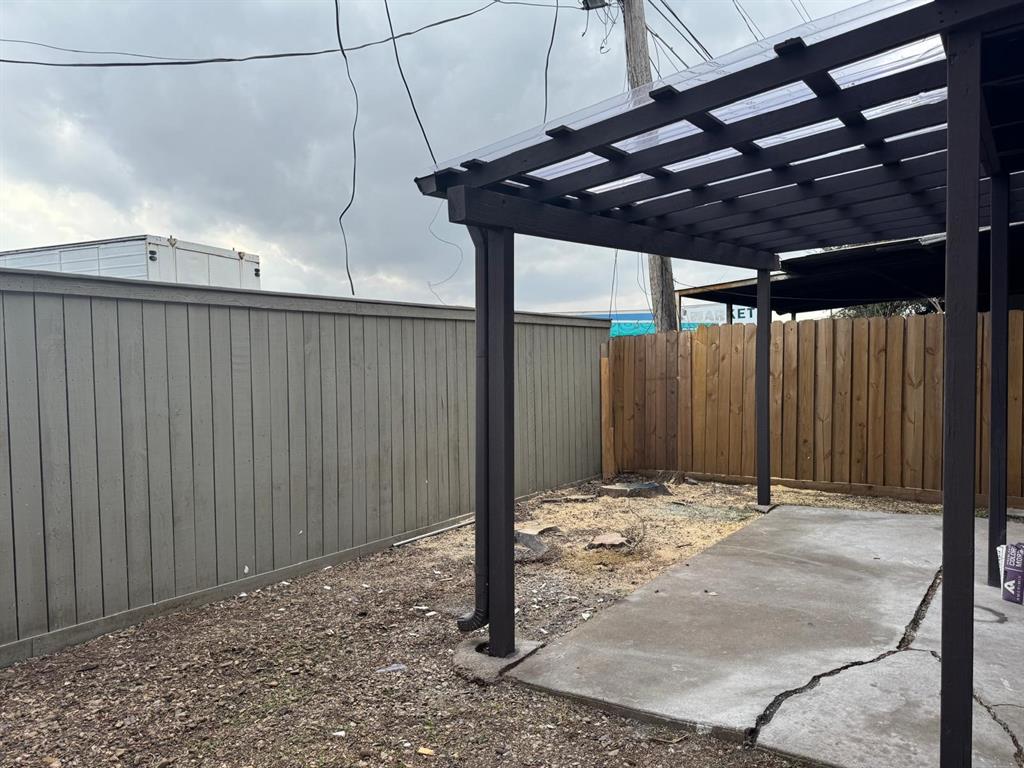 Las Brisas - Residential