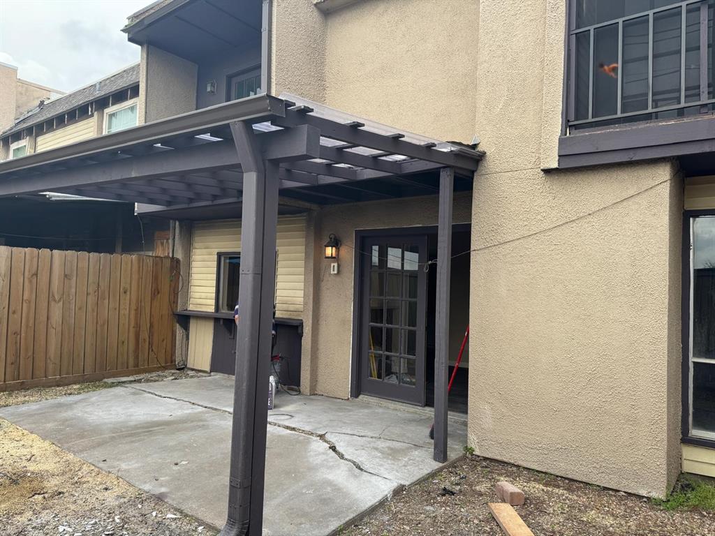 Las Brisas - Residential