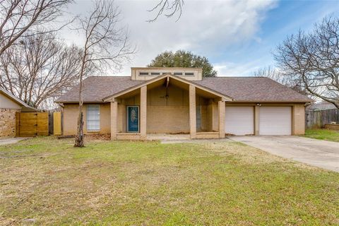 6513 Paula Court North Richland Hills TX 76182