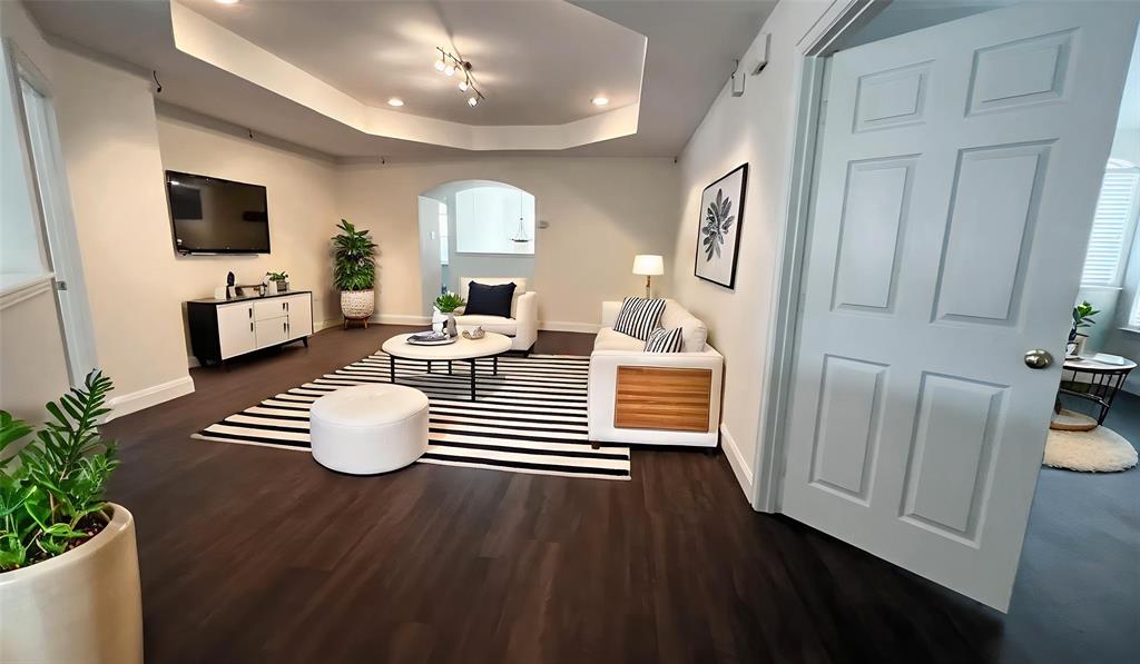 Villages Of Lake Forest Ph III - Residential Lease