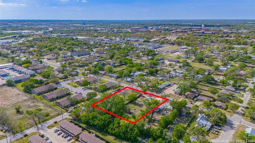 ATTENTION DEVELOPERS!  This combined 1.1 acre CORNER lot zoned R-3 Multi Family is perfect for development. It is just 3 minutes to Tarleton State University and also just minutes to the city park, hike & bike trail as well as the local shops and restaurants. Now is the time to grab this prime piece of real estate on 1+ acres in town!  1270 W Hyman & 1290 W Hyman. Land only, house to be moved.