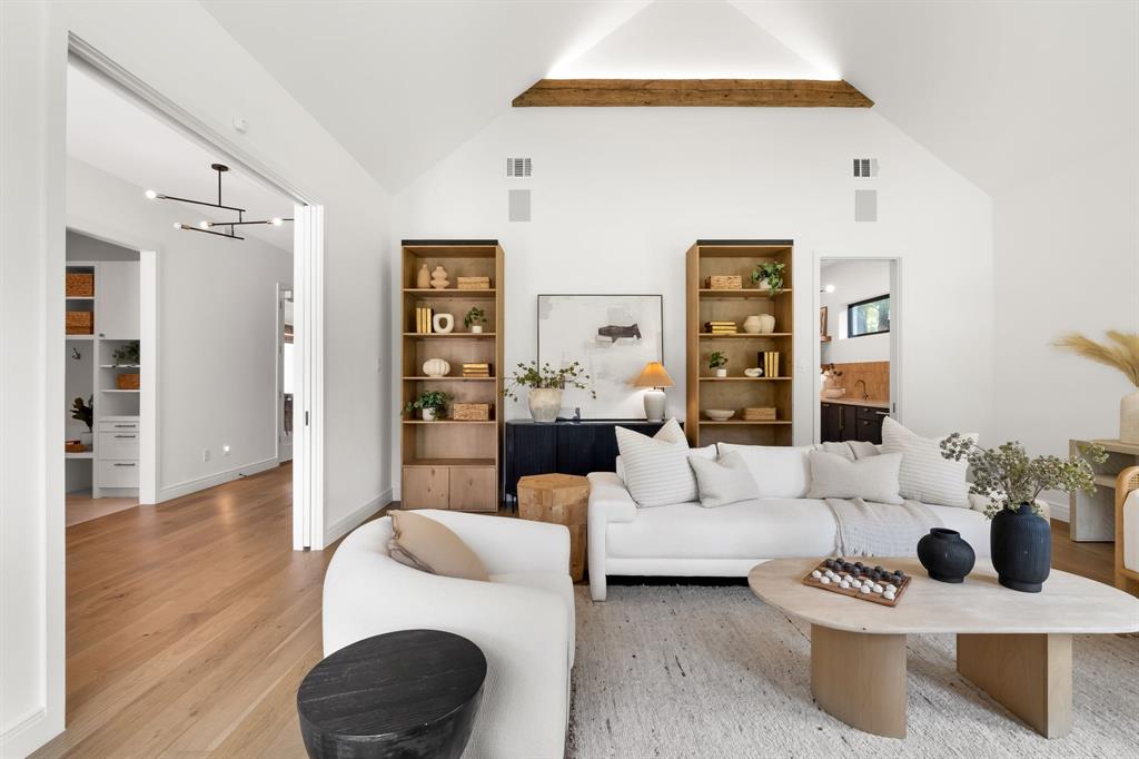 10510 Les Jardins Drive