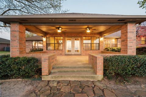 A home in Corsicana