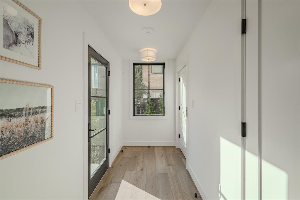 4114 Emerson Avenue 1