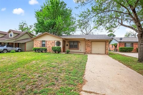 1716 Chip N Dale Drive Arlington TX 76012