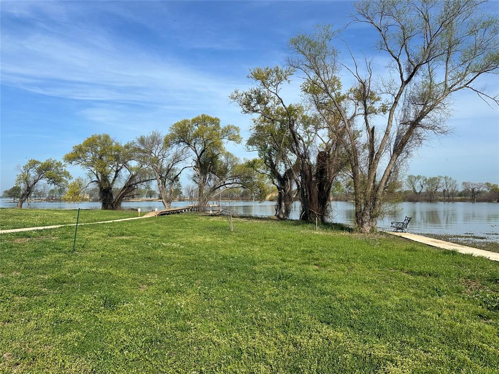 Peninsula Point - Land