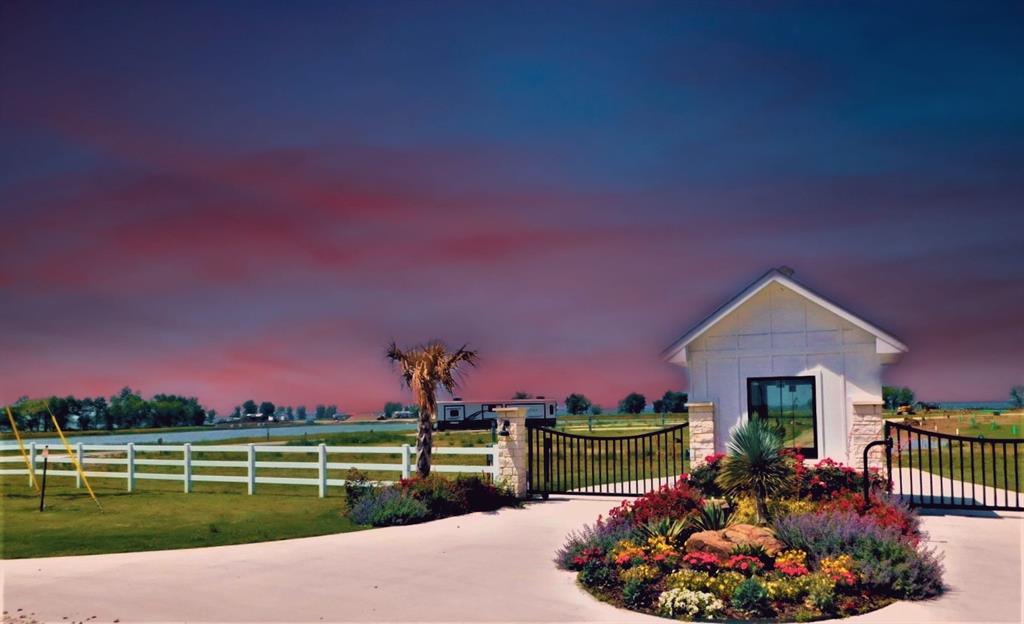 Peninsula Point - Land