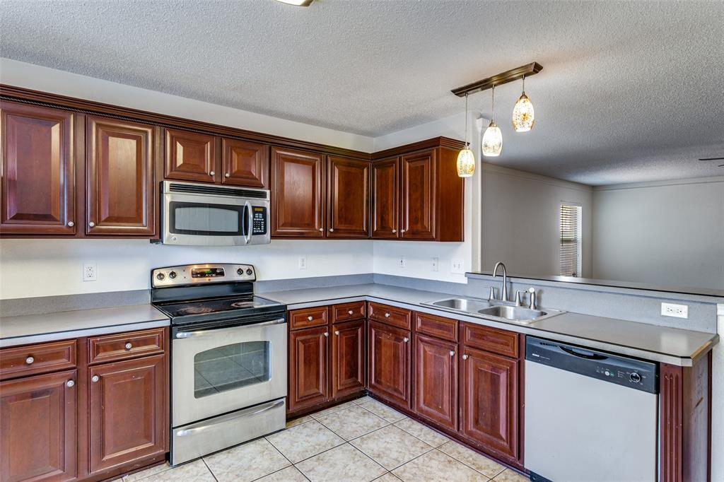 STAGECOACH ESTATES - Residential Lease