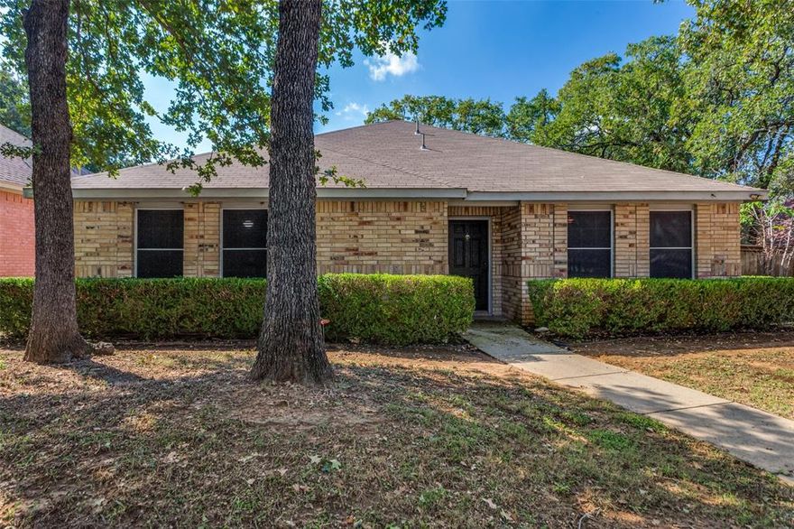 Welcome to 5510 Eagle Rock Rd! A comfortable 3-bed, 2-bath home with 1,648 sq ft in a quiet Arlington neighborhood near everyday conveniences, parks, and commuter routes.
Inside, a bright main living area offers space for gathering and easy furniture layouts. The adjacent dining area connects naturally to the kitchen, creating a practical flow for weeknight meals and hosting. The kitchen provides generous cabinet and counter space with room for your favorite small appliances and a casual breakfast spot.
The private primary suite features its own full bath and a walk-in closet. Two additional bedrooms share a second full bath and work well for family, guests, an office, or hobbies. A dedicated laundry area and sensible storage throughout keep daily life organized.
Out back, a fenced yard offers room to play, garden, or unwind—ready for a grill, a play set, or a quiet seating nook. The front curb appeal is welcoming, with established neighborhood surroundings and convenient street access.
What you’ll love:


Functional, easy-flow floor plan


Private primary suite + two flexible secondary bedrooms


Two full baths and in-home laundry


Fenced backyard for pets, play, or outdoor dining


Close to schools, shopping, dining, and major roads


Move-in ready comfort with room to make it your own—5510 Eagle Rock Rd is a smart Arlington find.
