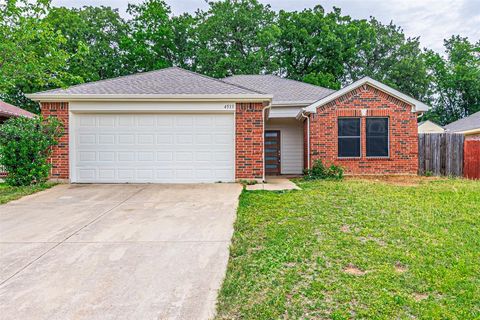 Photo of 4533 Forest Glen Drive, Forest Hill, TX 76119 (MLS # 21258133)