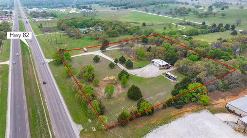 Photo of 8059 E US Highway 82, Gainesville, TX 76240 (MLS # 21394219)