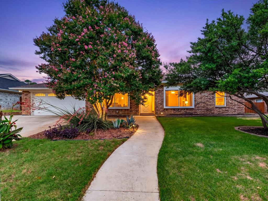 7304 Shady Hollow Lane
