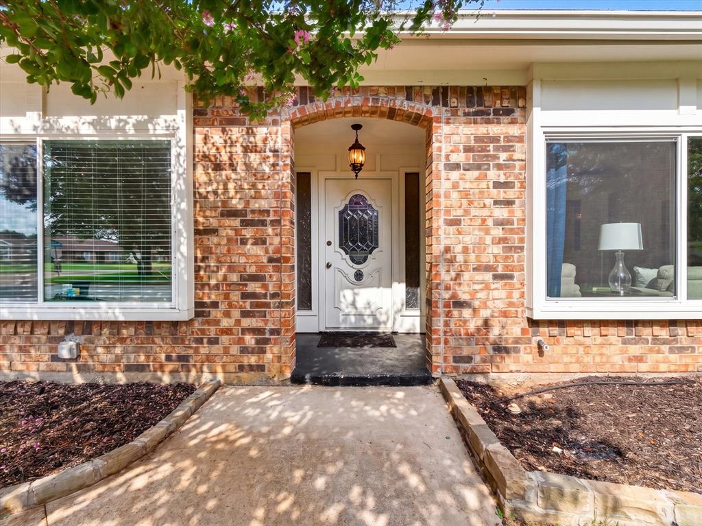 7304 Shady Hollow Lane
